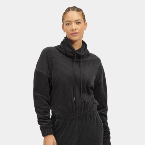 NWT 🖤UGG🖤 RTW pullover top - Picture 6 of 16